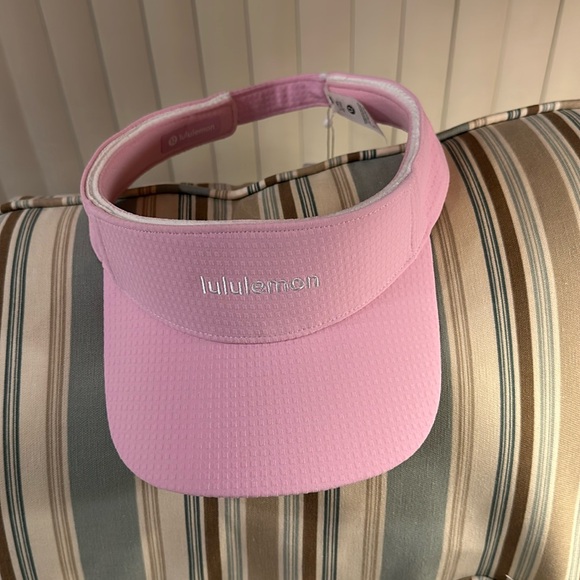 Removable Sweatband All-Sport Visor
Wordmark - Picture 6 of 10